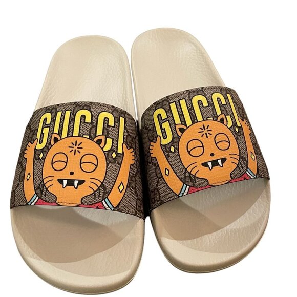 GUCCI X Pablo Delcie 699302 Men's GG Supreme Funny Cat Sandals, Gucci 9, 10
